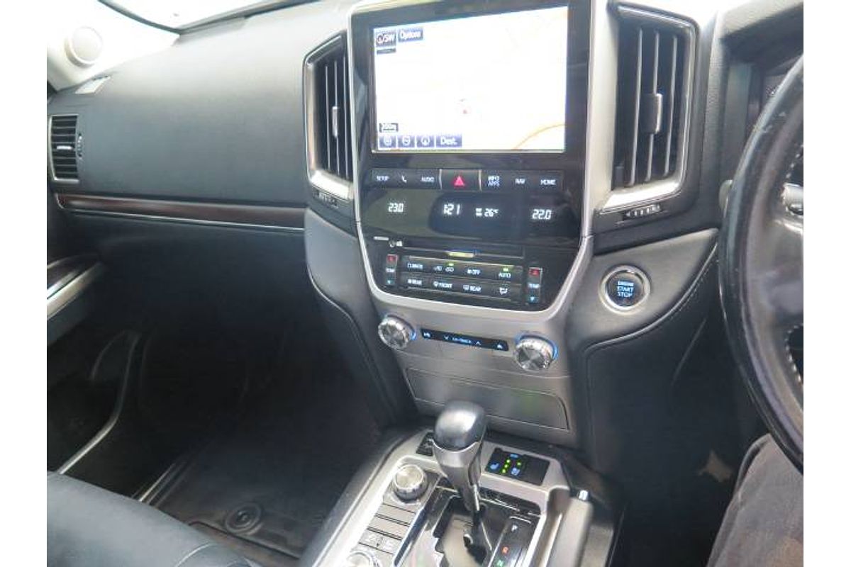 2018 Toyota LANDCRUISER SAHARA