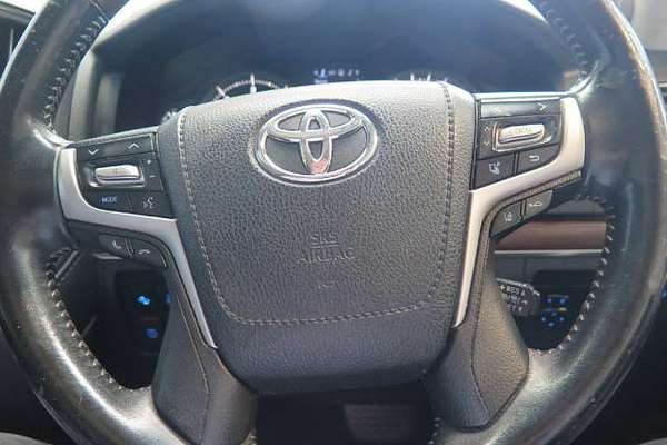 2018 Toyota LANDCRUISER SAHARA