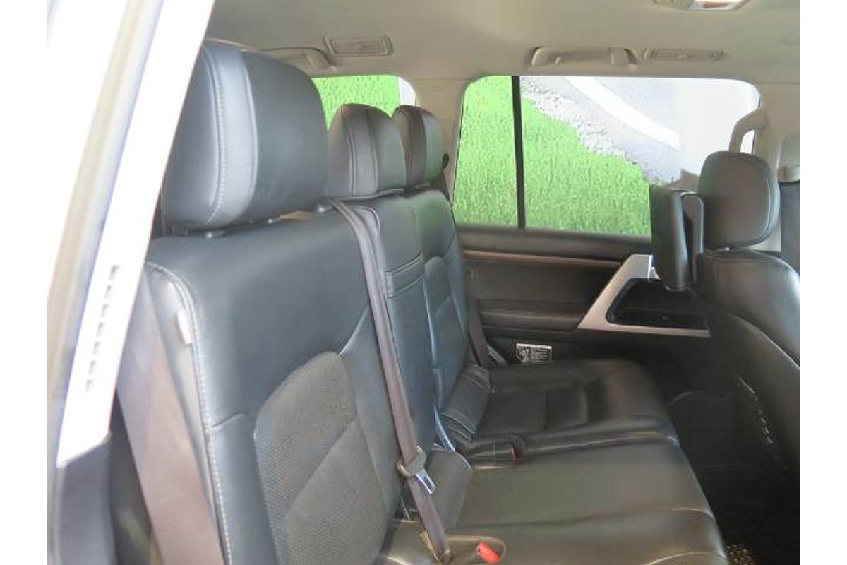 2018 Toyota LANDCRUISER SAHARA