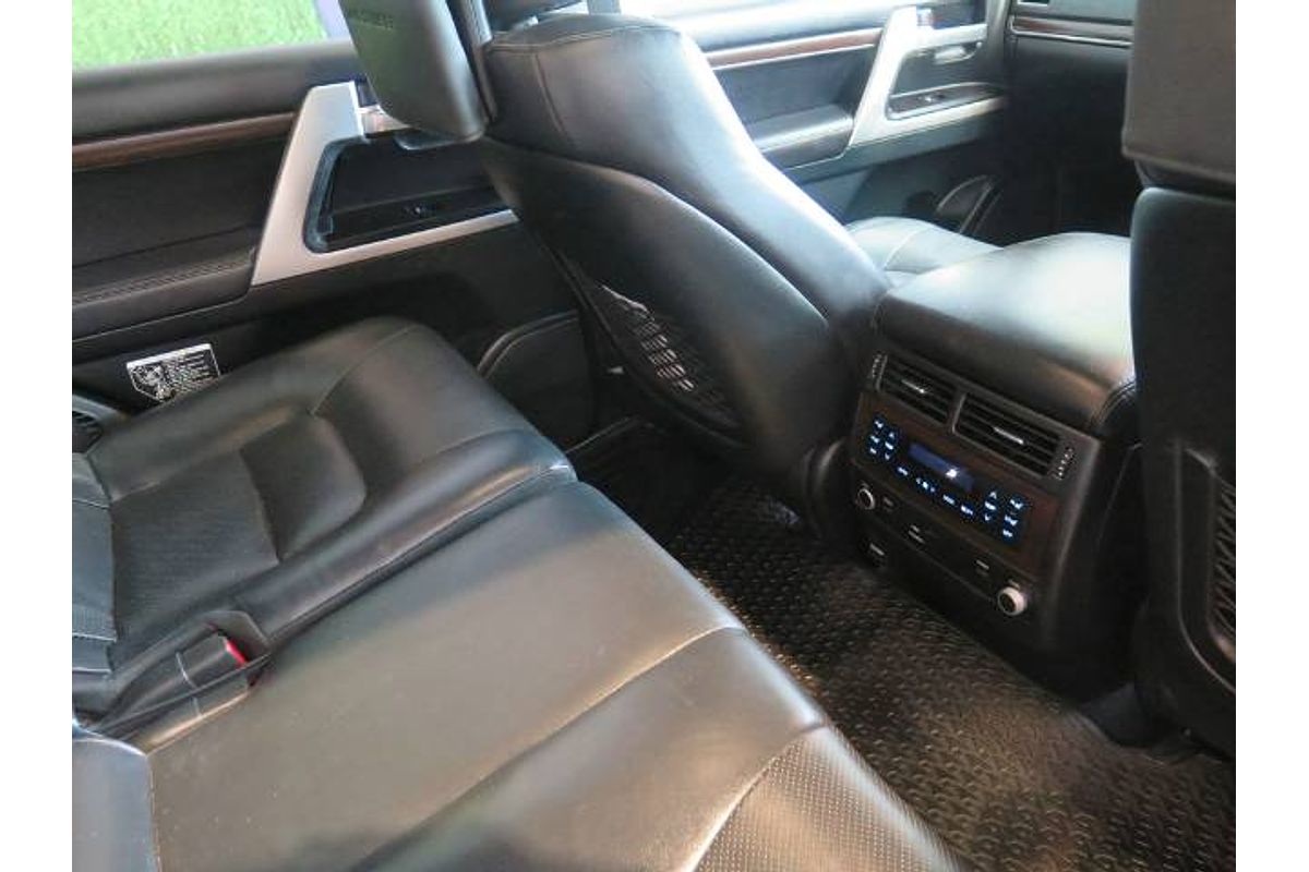 2018 Toyota LANDCRUISER SAHARA