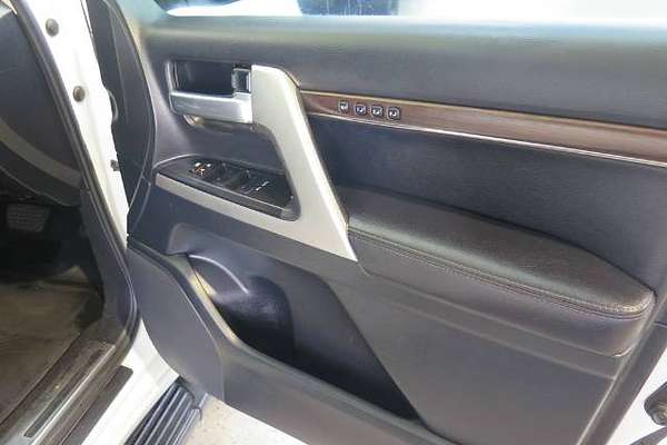 2018 Toyota LANDCRUISER SAHARA