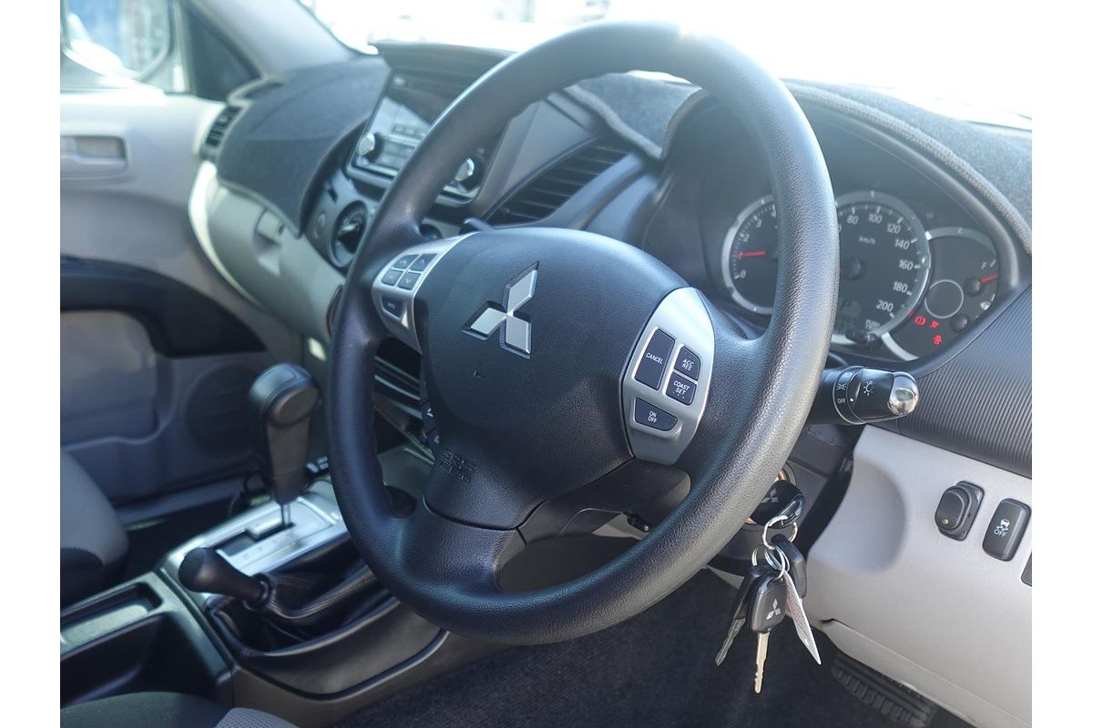 2014 Mitsubishi Triton GLX MN 4X4