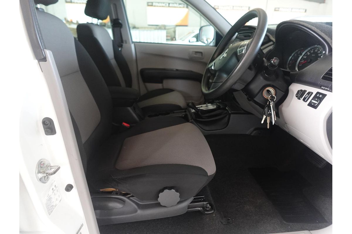 2014 Mitsubishi Triton GLX MN 4X4