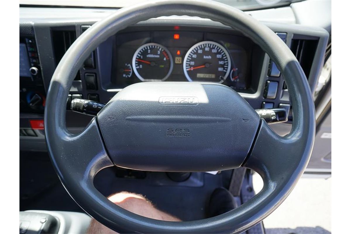 2014 Isuzu N Series NLR 200 4x2 SWB