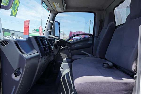 2014 Isuzu N Series NLR 200 4x2 SWB