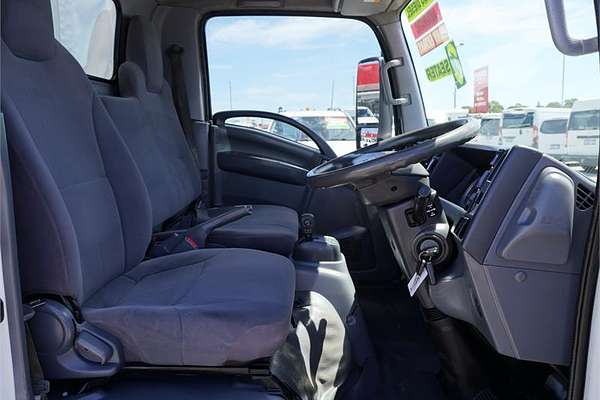 2014 Isuzu N Series NLR 200 4x2 SWB