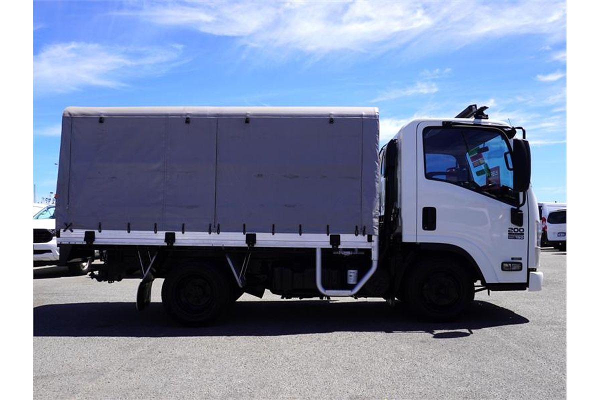 2014 Isuzu N Series NLR 200 4x2 SWB