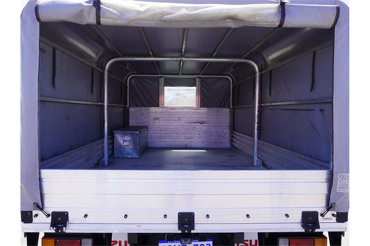 2014 Isuzu N Series NLR 200 4x2 SWB