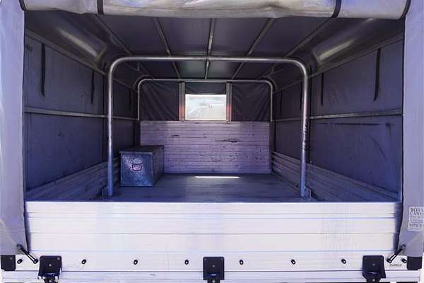 2014 Isuzu N Series NLR 200 4x2 SWB