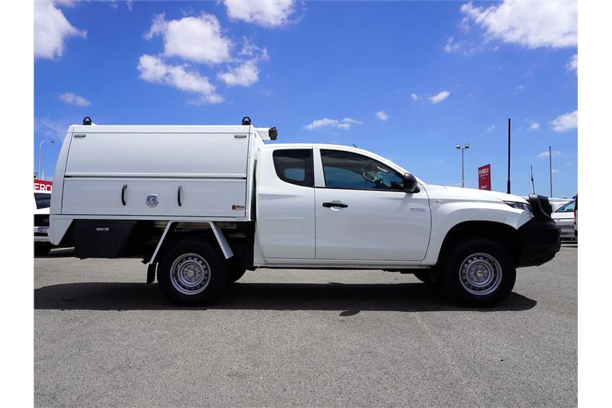 2020 Mitsubishi Triton GLX ADAS MR 4X4