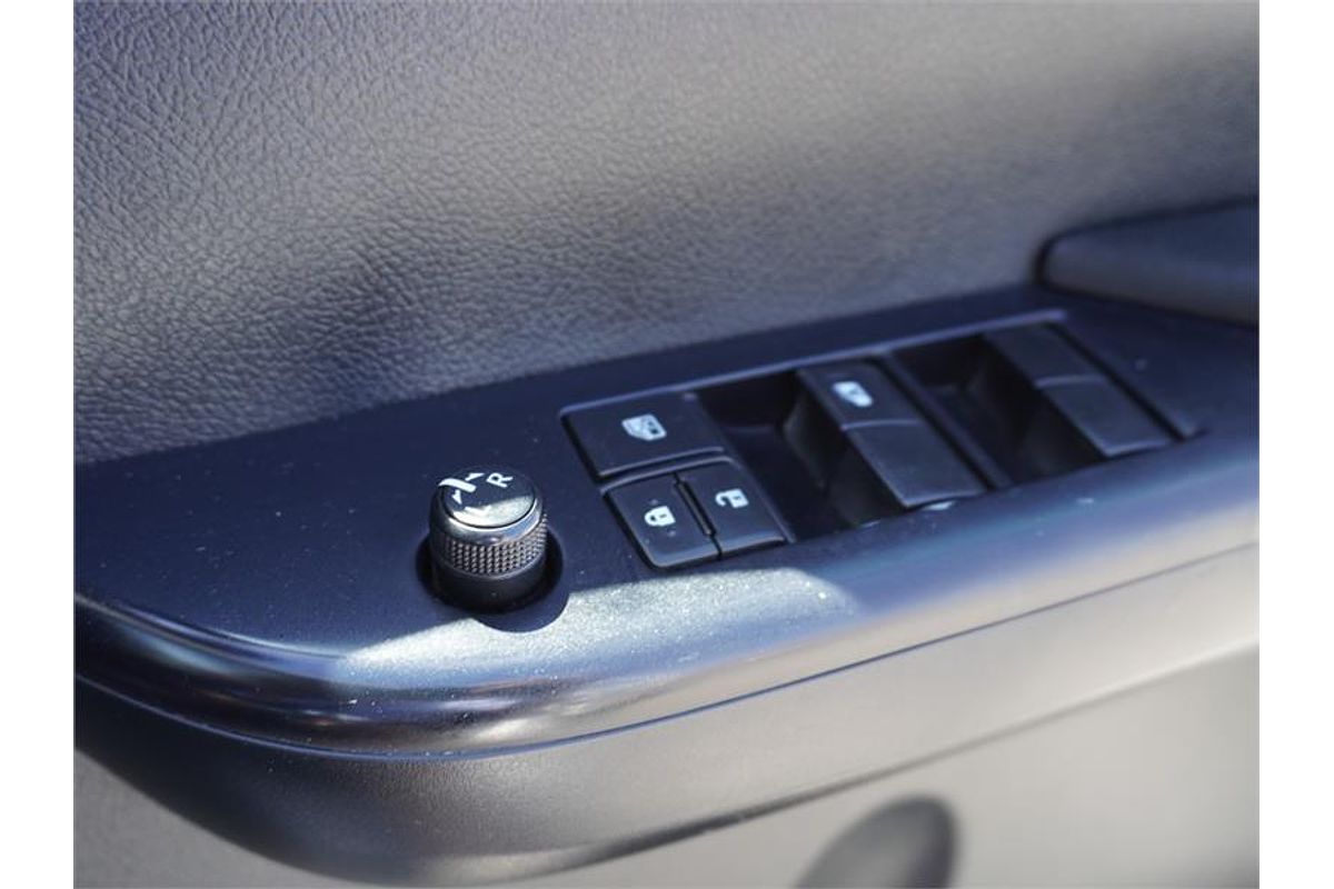 2018 Toyota Hilux SR GUN126R 4X4