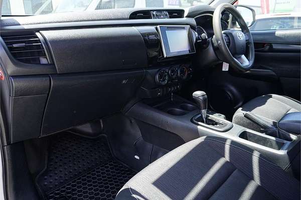 2018 Toyota Hilux SR GUN126R 4X4