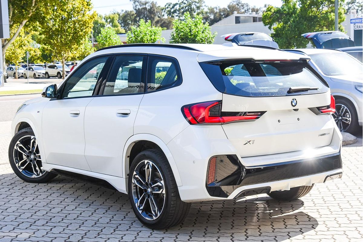 2023 BMW X1 xDrive20i U11