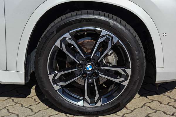 2023 BMW X1 xDrive20i U11