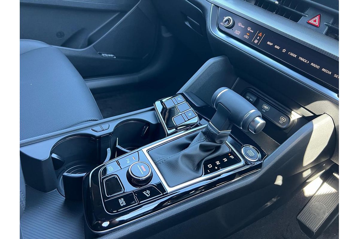 2025 Kia Sportage SX+ NQ5