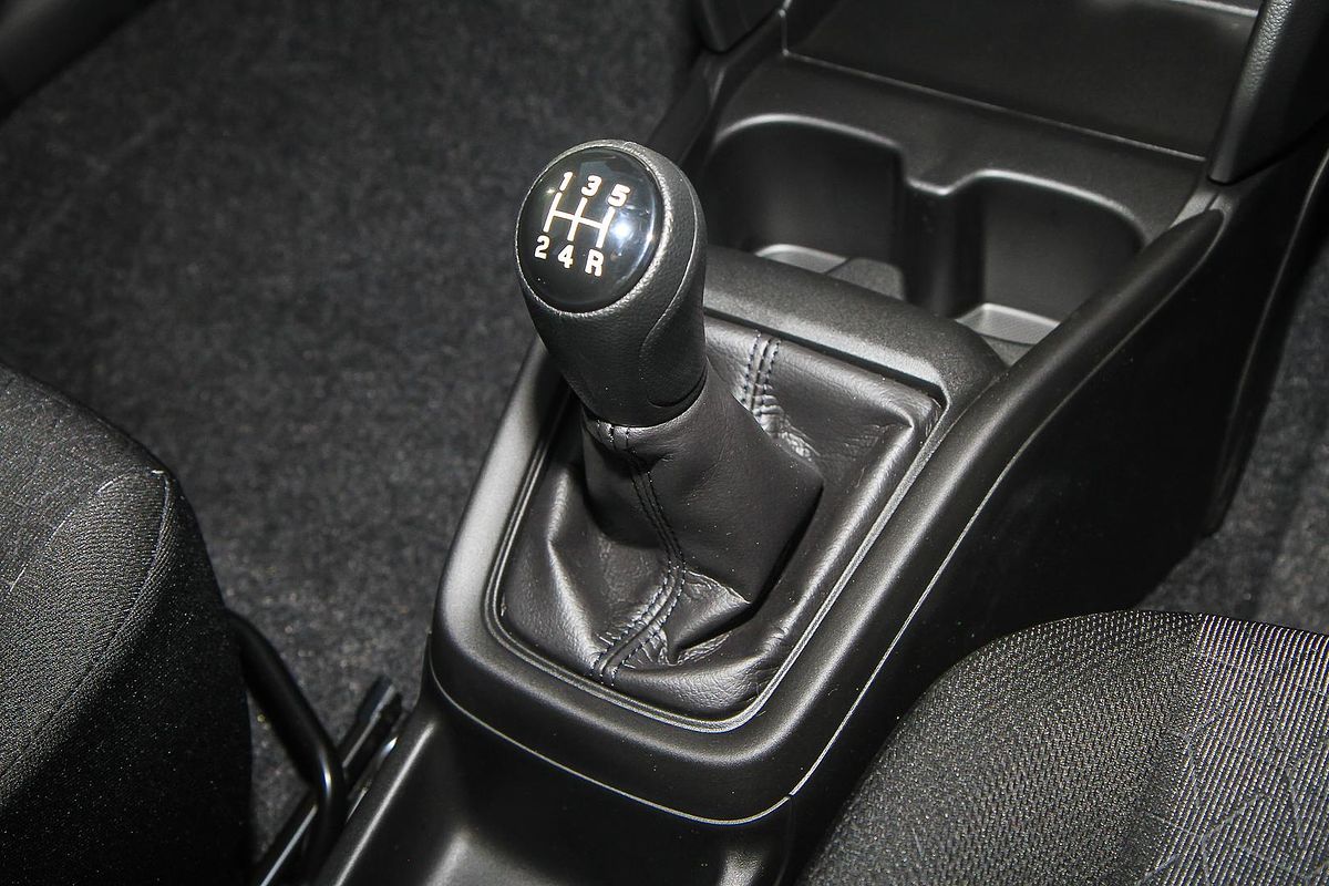 2024 Suzuki Swift Hybrid UZ