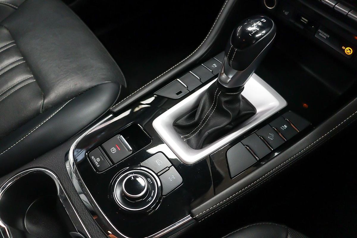 2023 Isuzu MU-X LS-T
