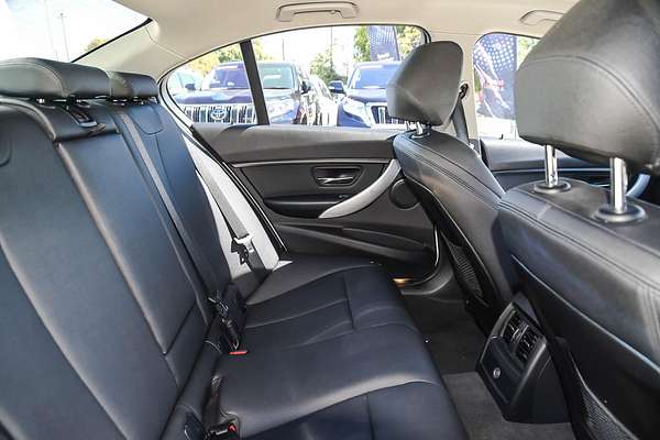2014 BMW 3 Series 320i F30