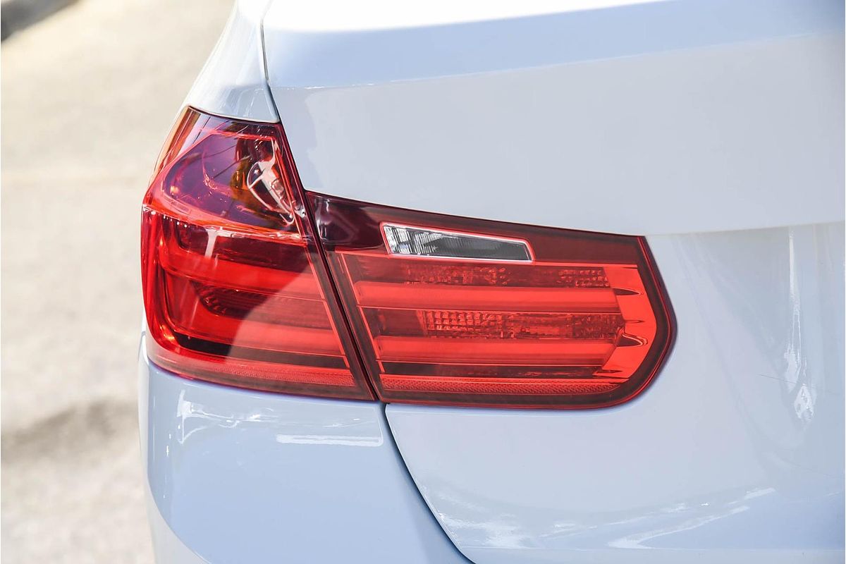 2014 BMW 3 Series 320i F30