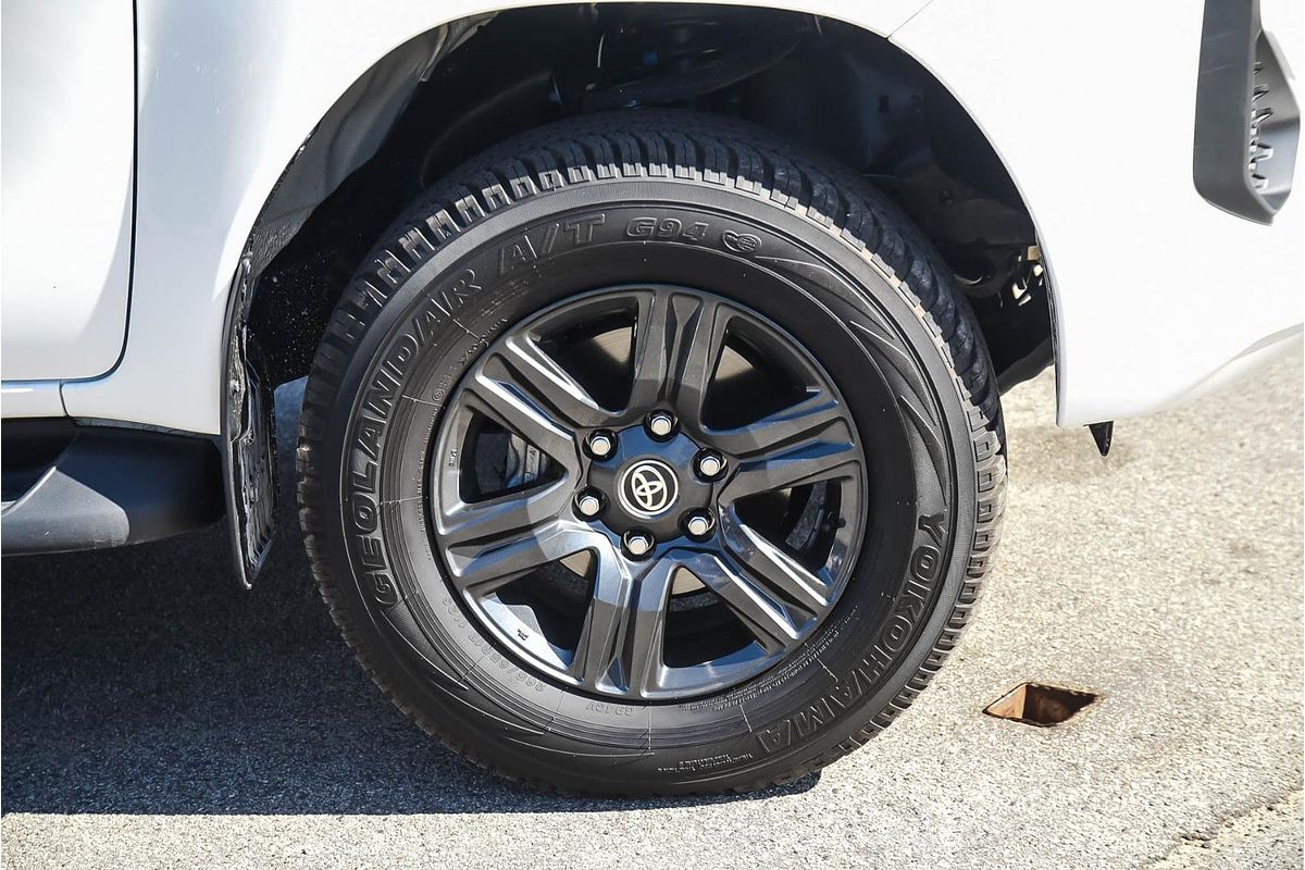 2024 Toyota Hilux SR GUN126R 4X4