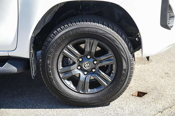 2024 Toyota Hilux SR GUN126R 4X4