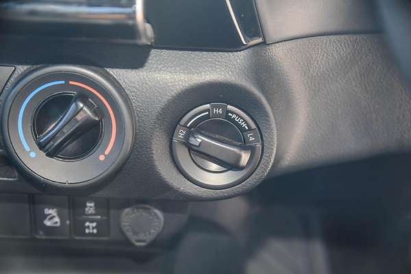 2024 Toyota Hilux SR GUN126R 4X4