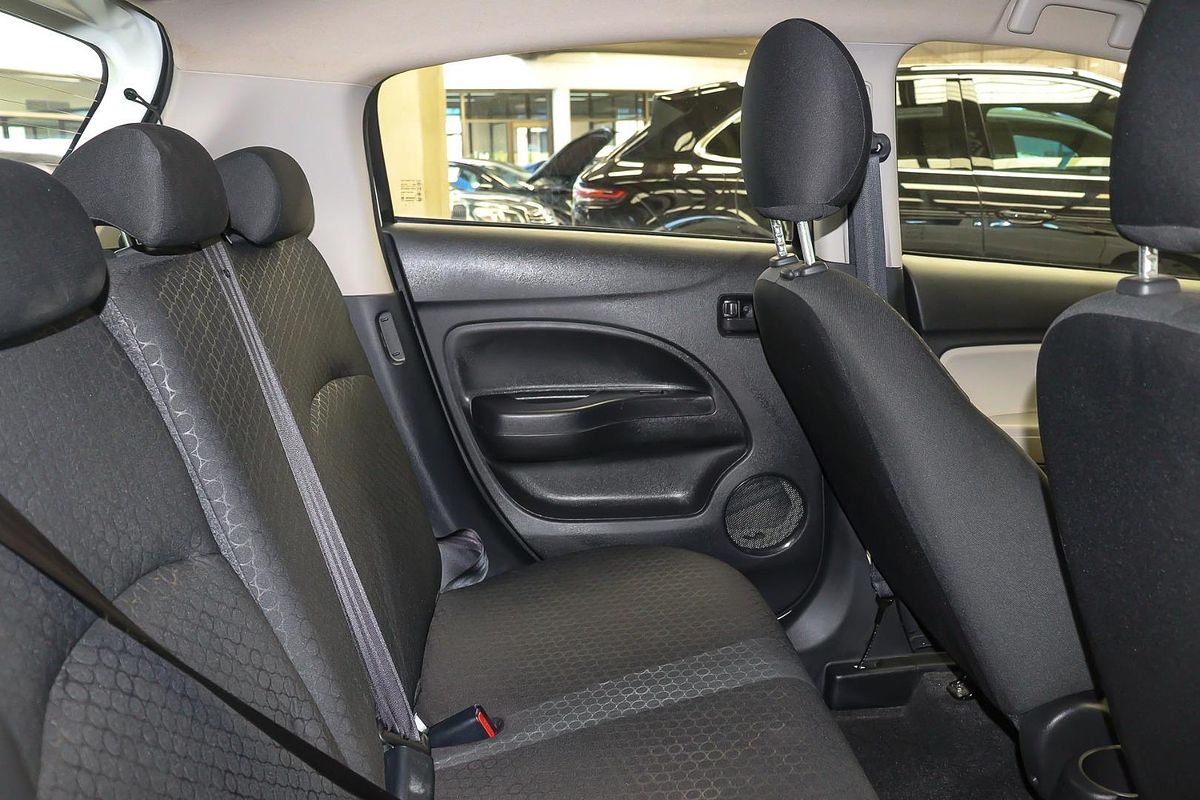 2013 Mitsubishi Mirage ES LA
