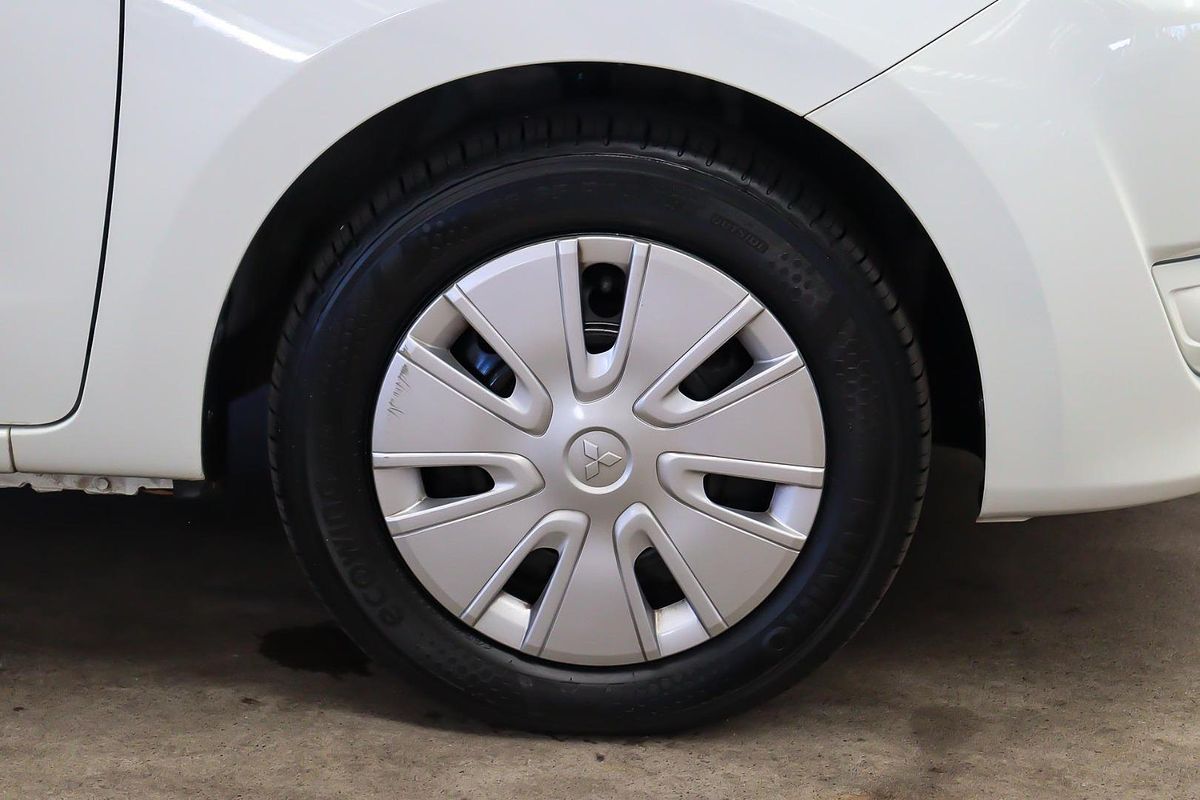2013 Mitsubishi Mirage ES LA