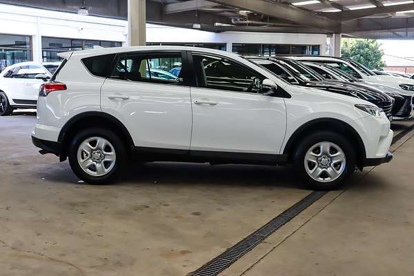 2018 Toyota RAV4 GX ZSA42R
