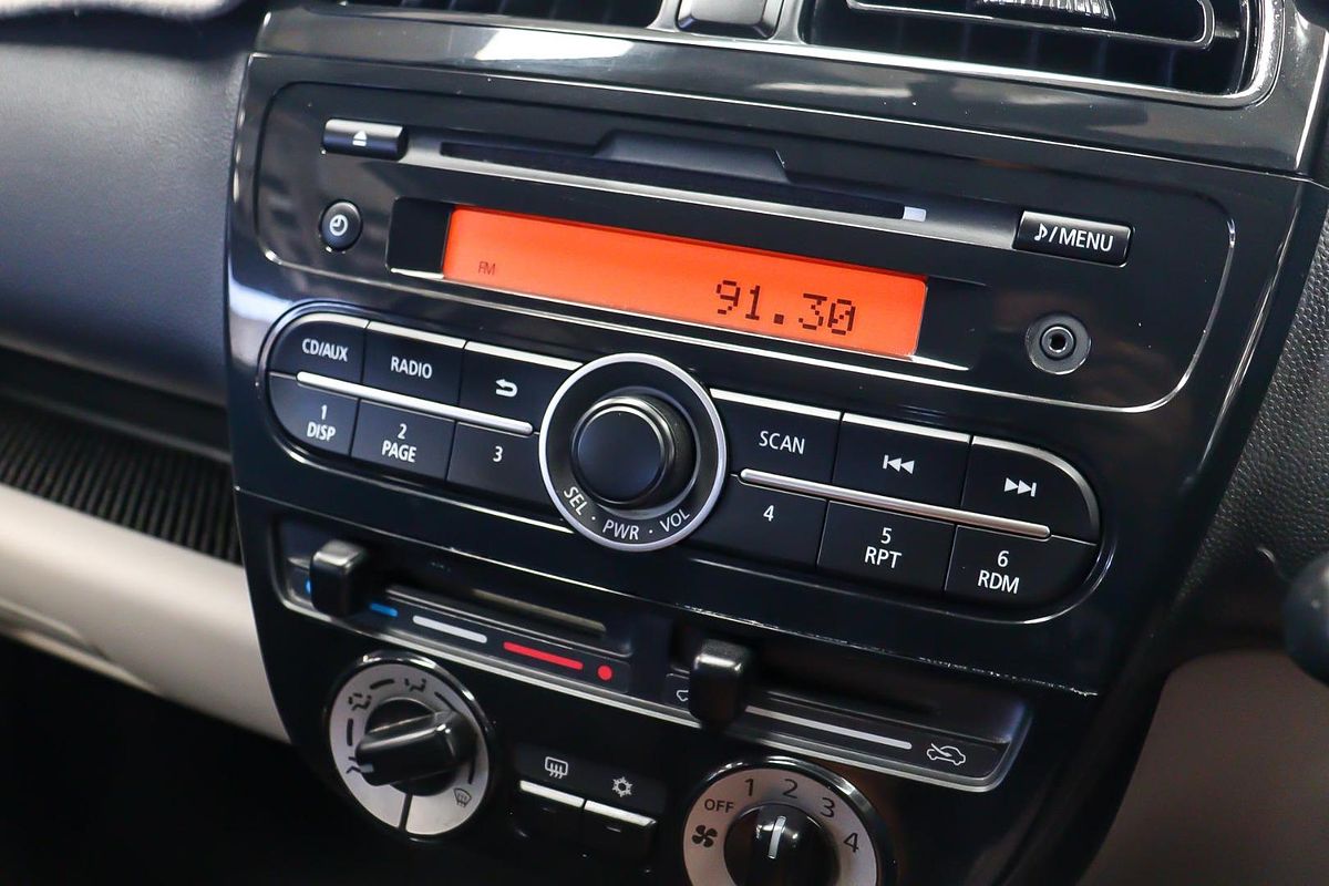 2013 Mitsubishi Mirage ES LA