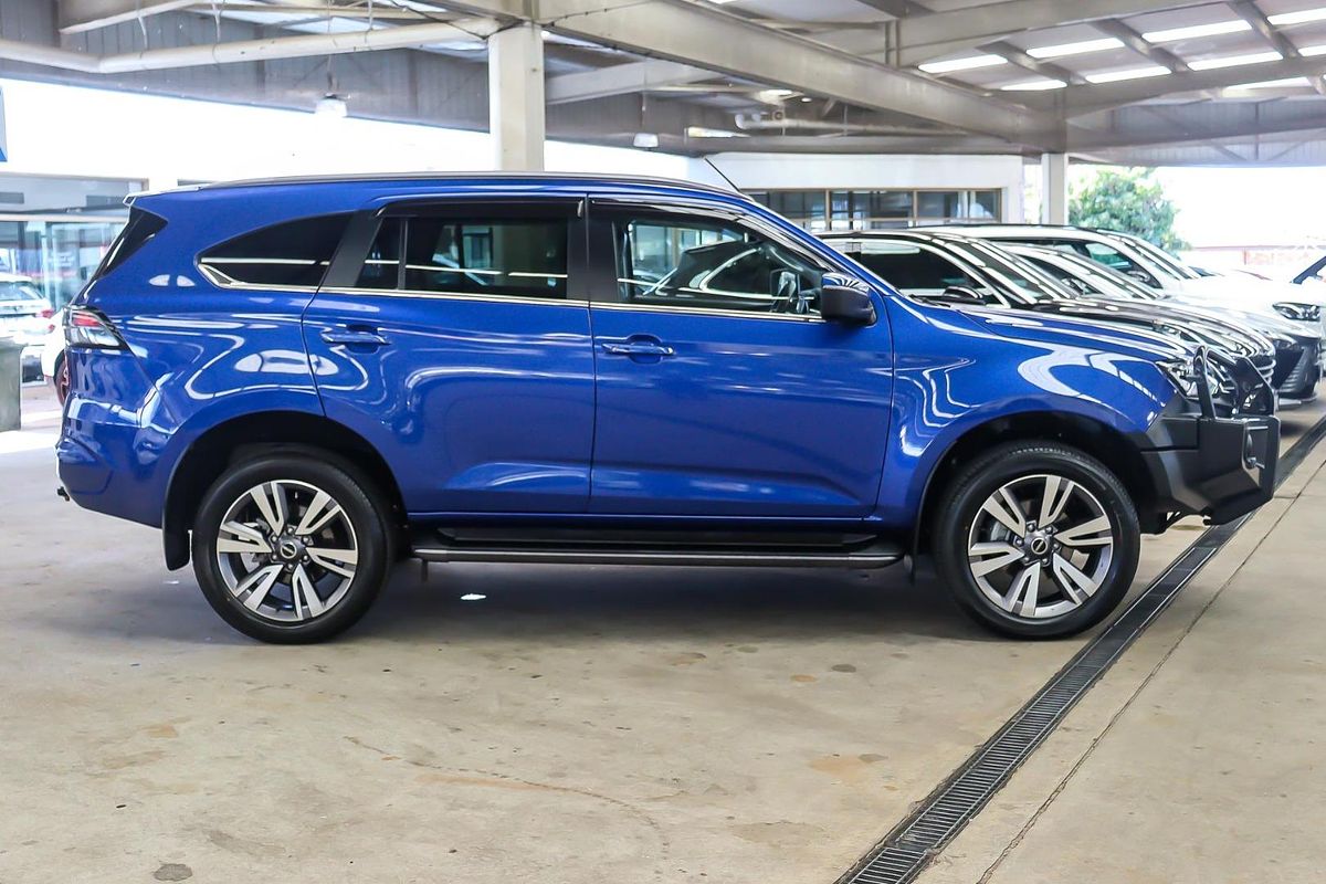 2023 Isuzu MU-X LS-T