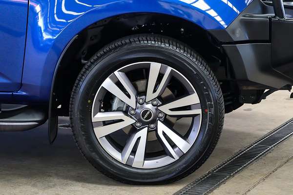 2023 Isuzu MU-X LS-T