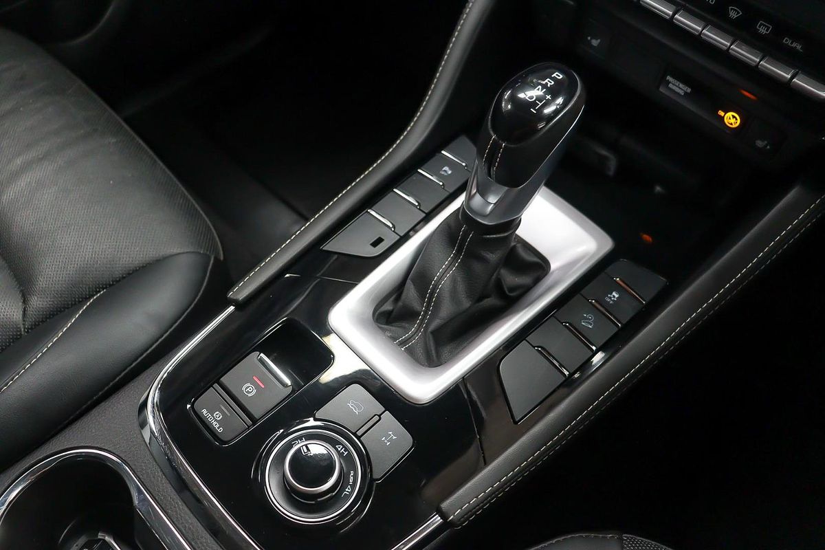 2023 Isuzu MU-X LS-T