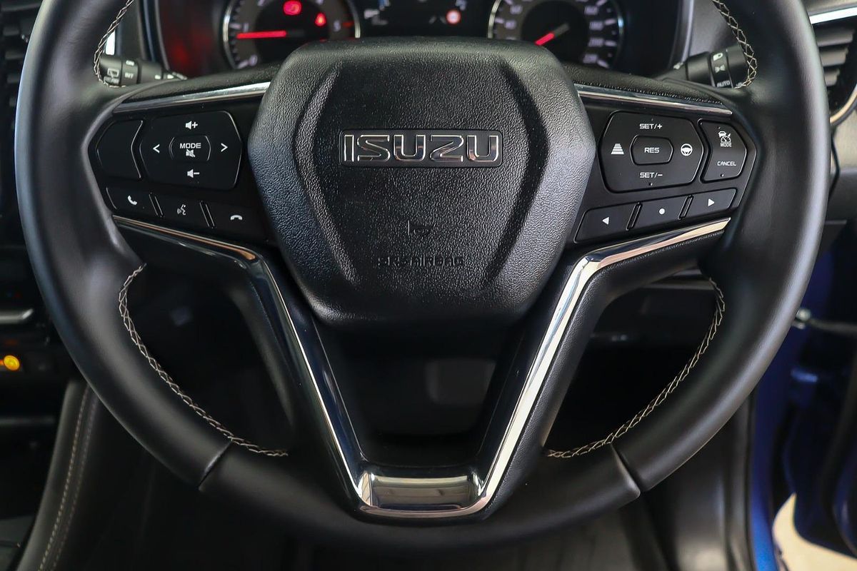 2023 Isuzu MU-X LS-T