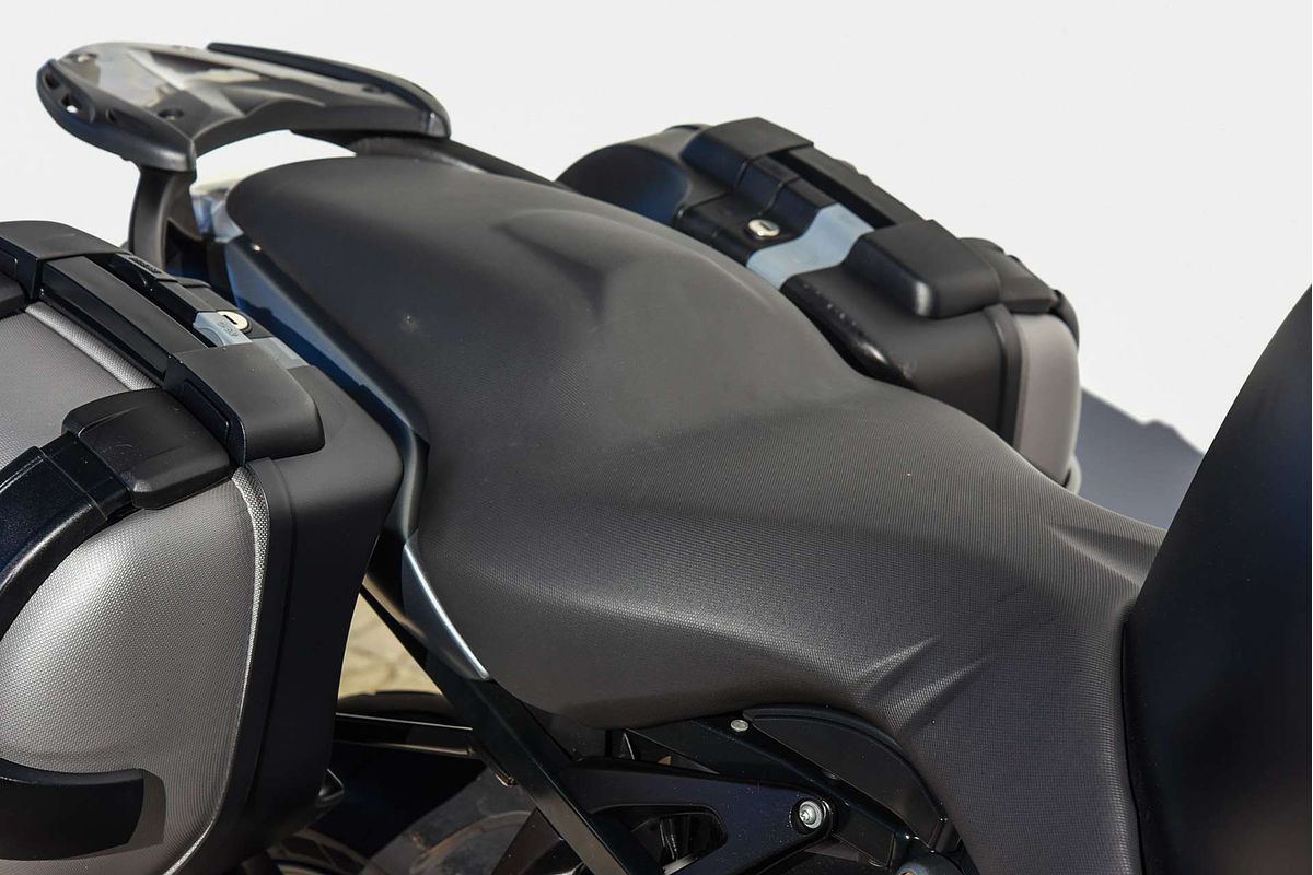 2011 BMW K 1300 R SE  K 1300