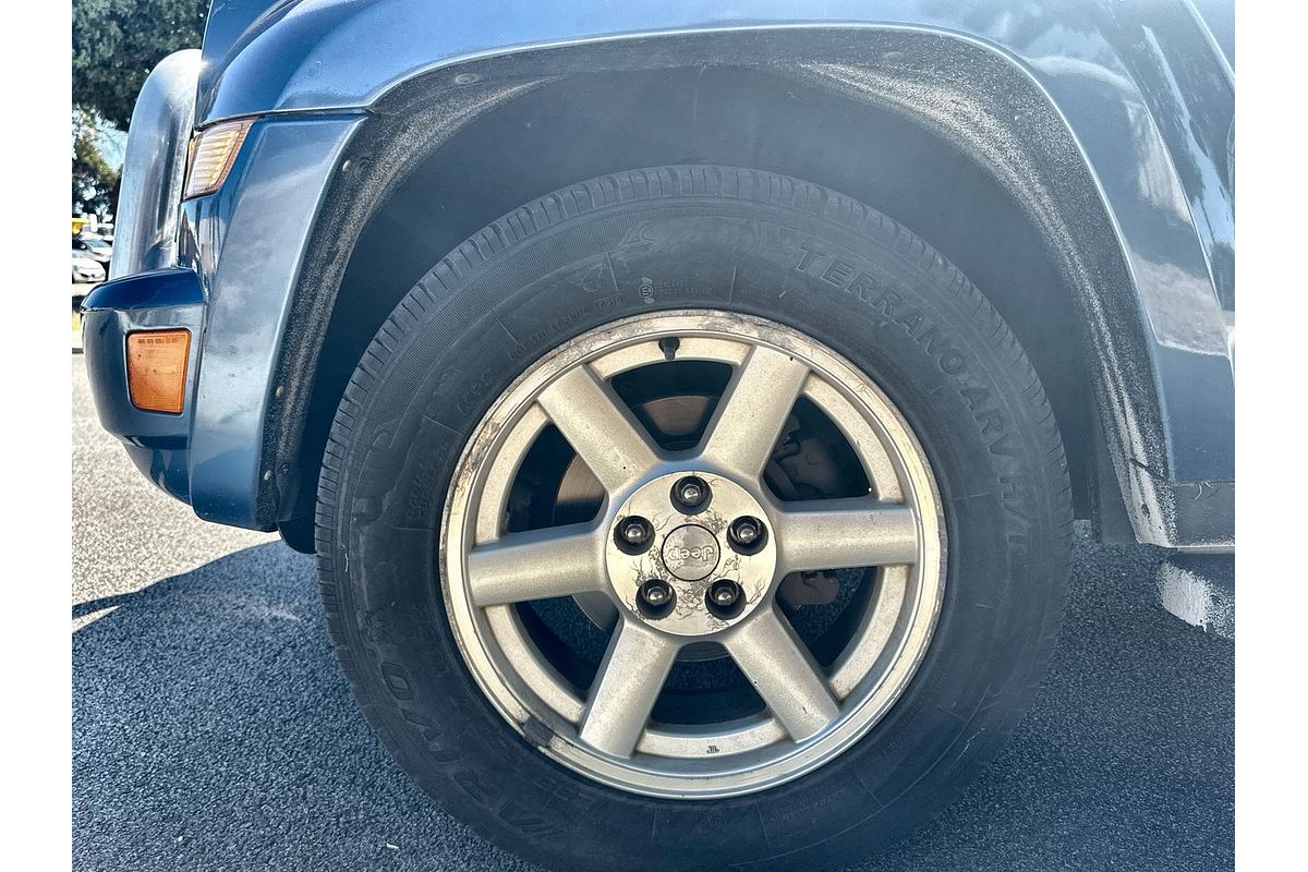 2005 Jeep Cherokee Limited KJ