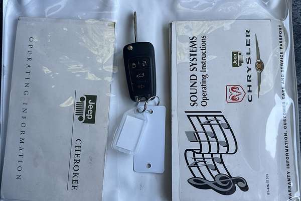 2005 Jeep Cherokee Limited KJ