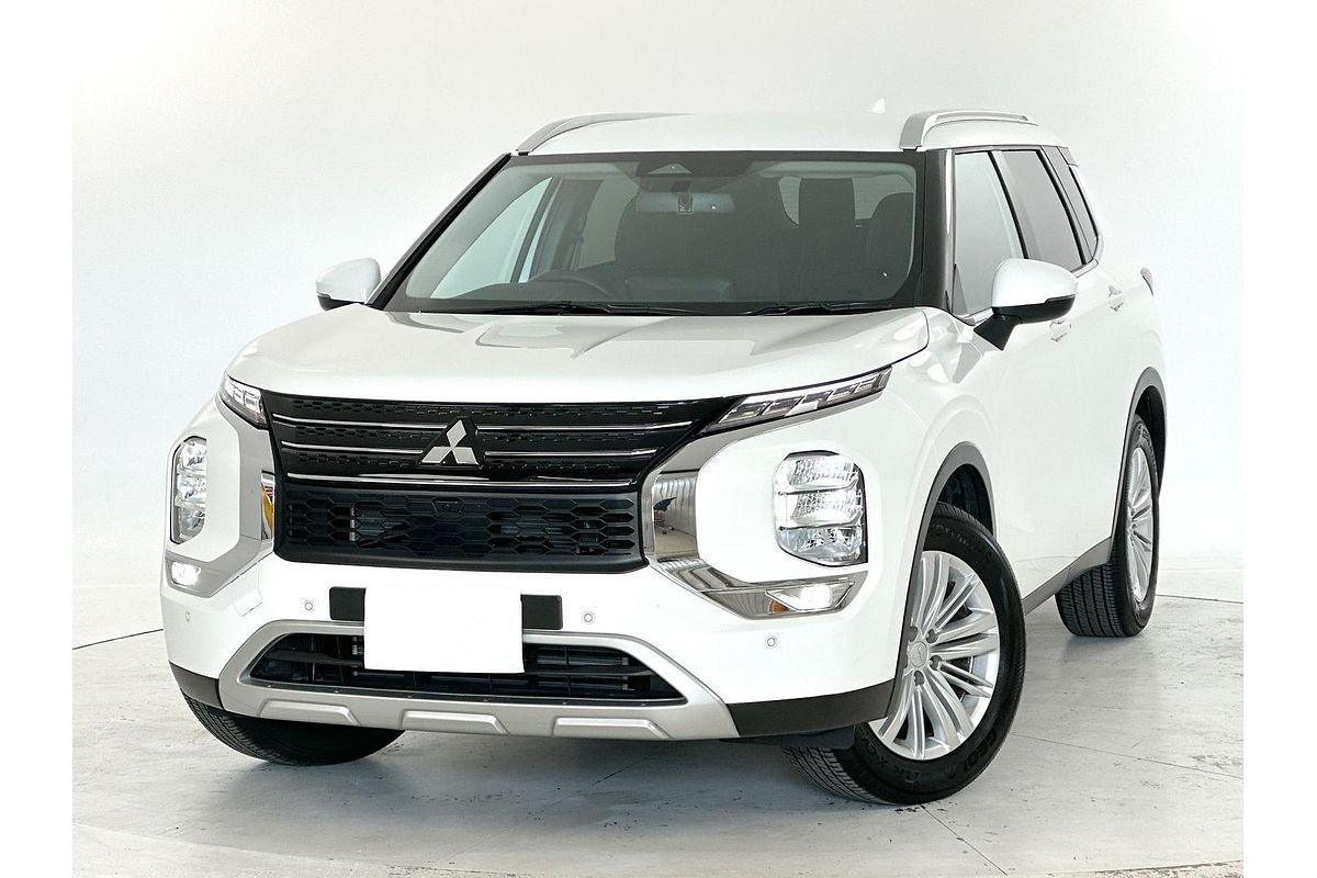 2023 Mitsubishi Outlander ES ZM