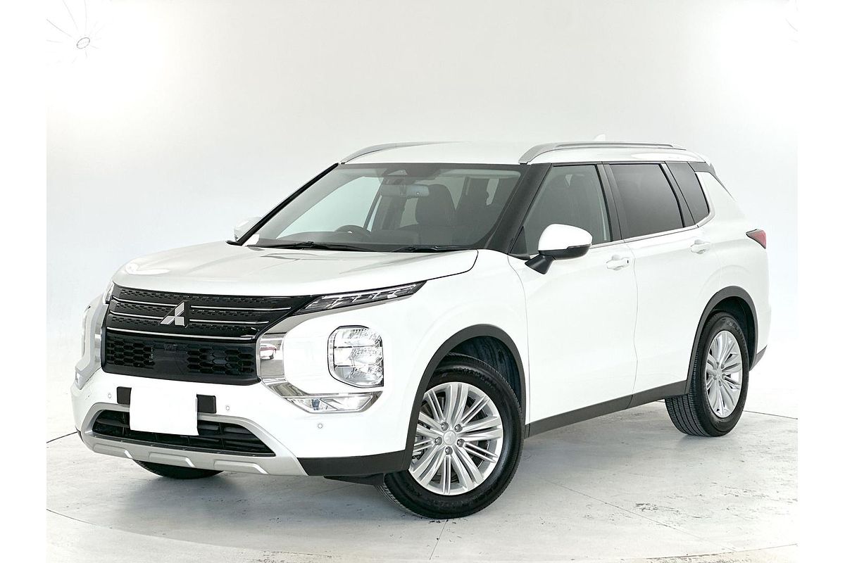 2023 Mitsubishi Outlander ES ZM