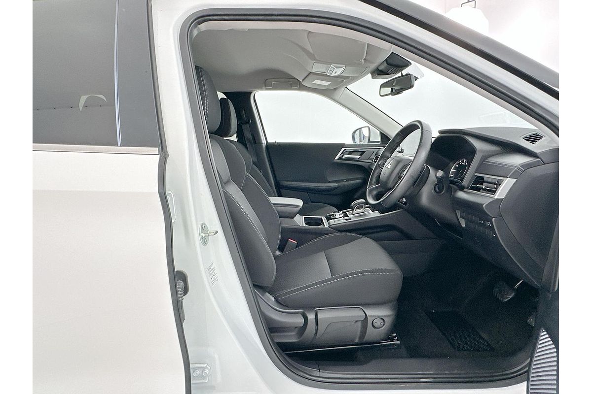 2023 Mitsubishi Outlander ES ZM