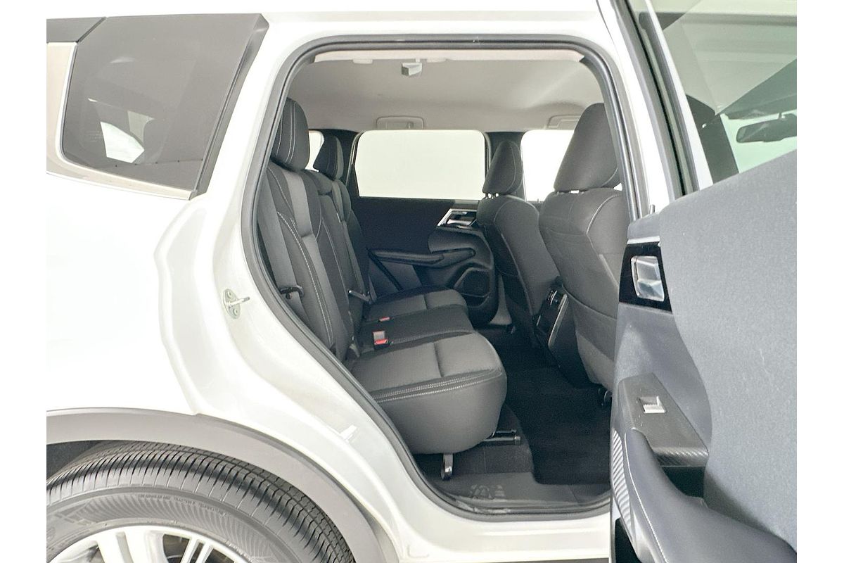 2023 Mitsubishi Outlander ES ZM