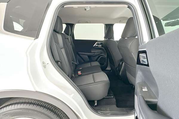 2023 Mitsubishi Outlander ES ZM