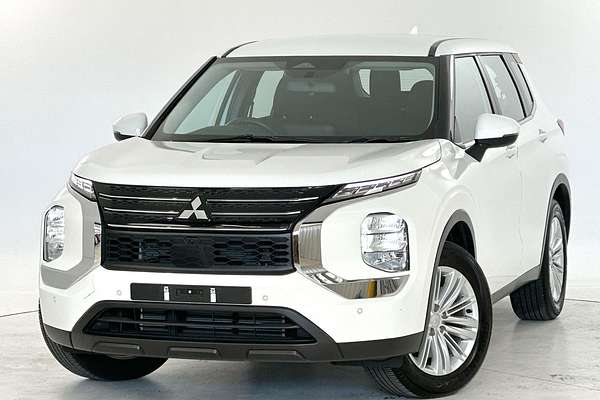 2024 Mitsubishi Outlander ES ZM
