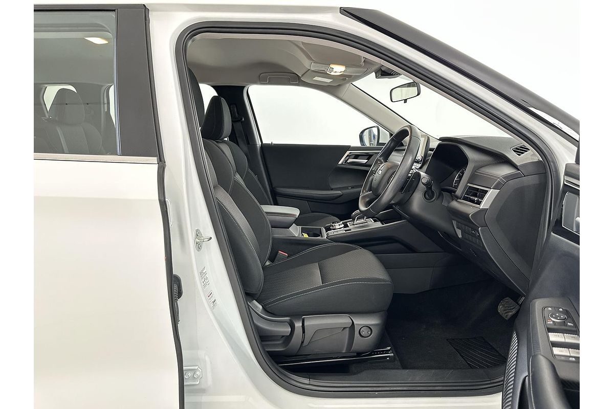 2024 Mitsubishi Outlander ES ZM