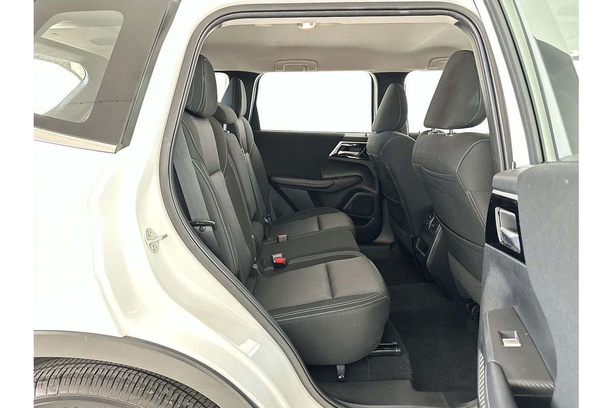 2024 Mitsubishi Outlander ES ZM