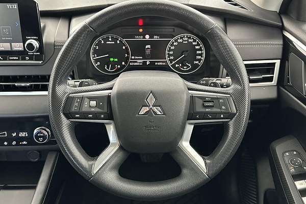 2024 Mitsubishi Outlander ES ZM