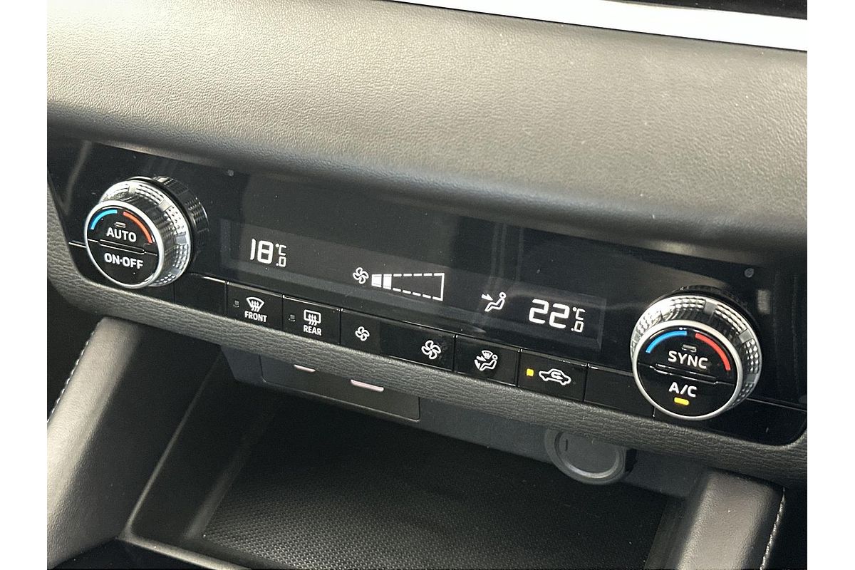 2024 Mitsubishi Outlander ES ZM