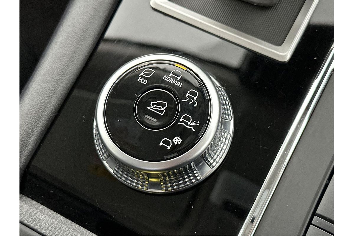 2024 Mitsubishi Outlander ES ZM