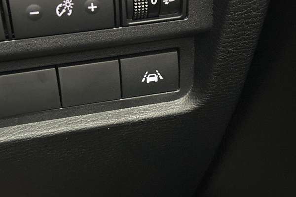 2024 Mitsubishi Outlander ES ZM