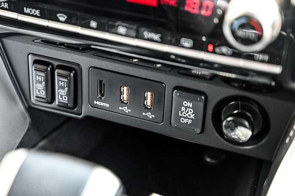 2024 Mitsubishi Pajero Sport Exceed QF